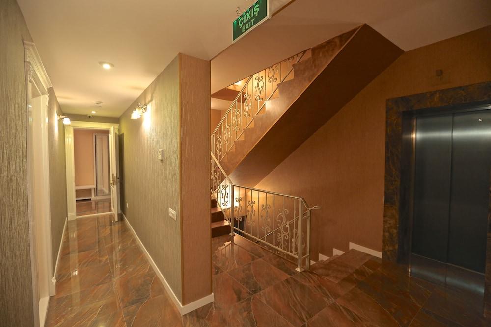 Old Street Boutique Baku